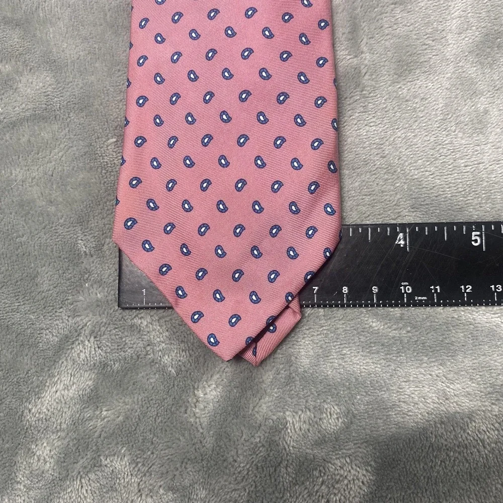 Neiman Marcus Tie Mens One‎ Size Pink Paisley 100% Silk Hand Made Italy